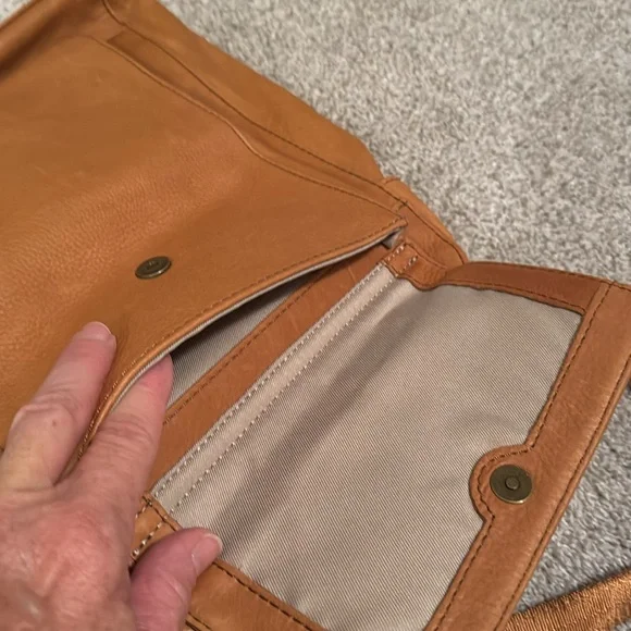 American Leather Company Tan Genuine Leather‎ Backpack - Picture 5 of 5